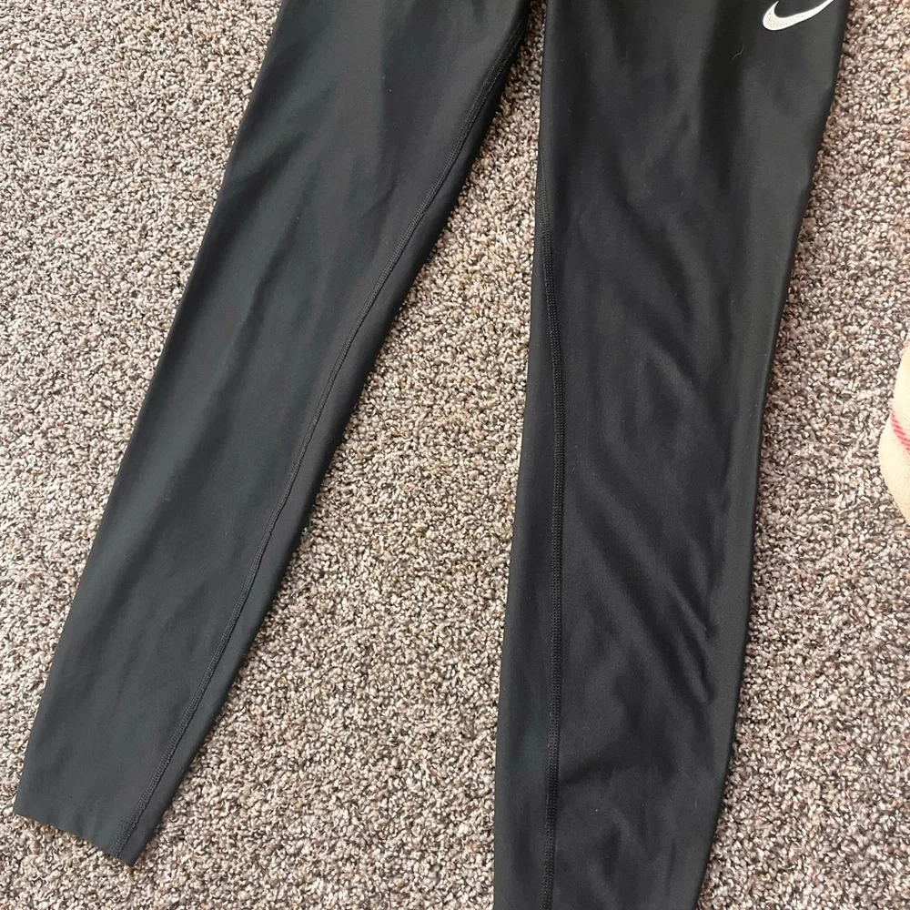 Nike Dri-fit Black Leggings with White Logo - Picture 5 of 6